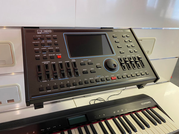 Ketron SD-90 Begleitautomat für Keyboard, Akkordeon, Steirsiche - leicht gebraucht